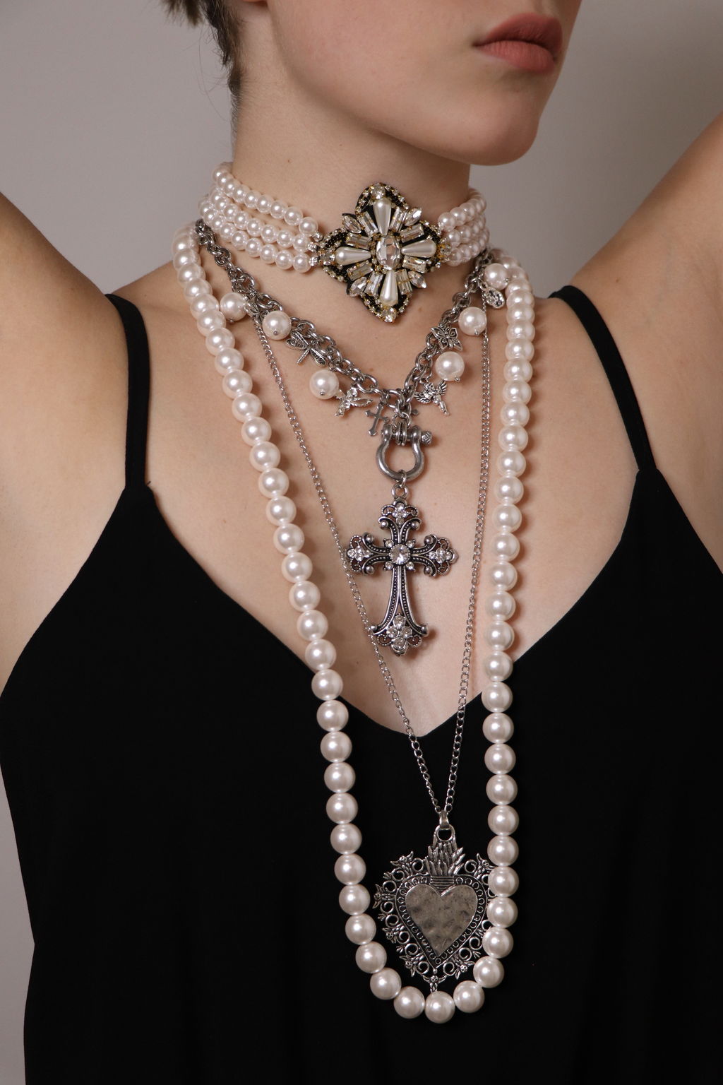 CAROL NECKLACE